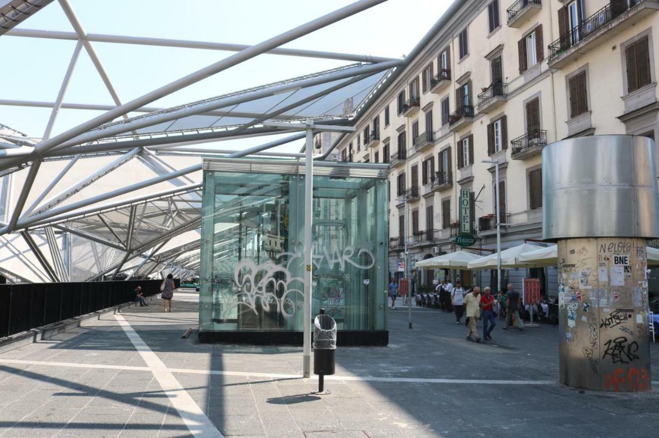 B&B Garibaldi Station Nápoly Kültér fotó